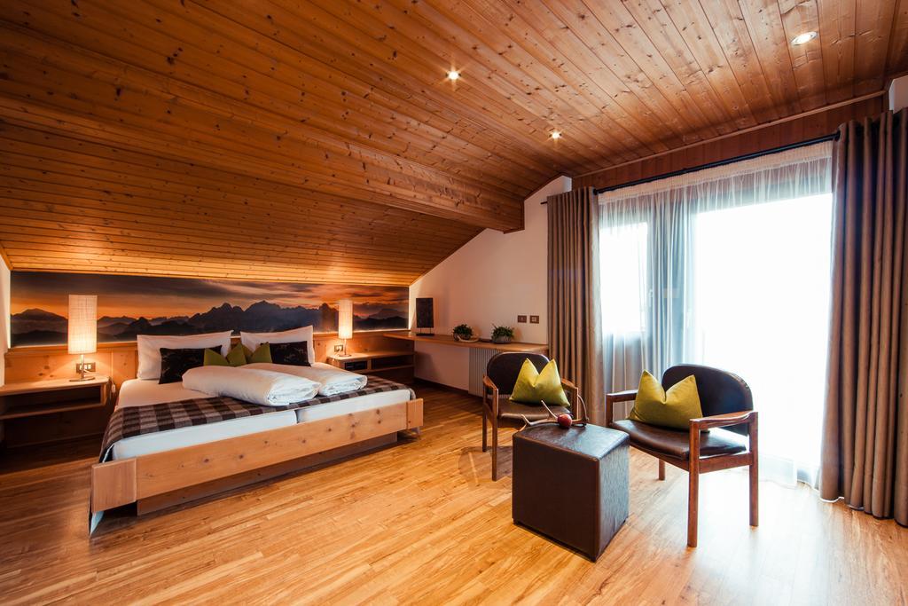 Siegi - Aparthotel & Retreat Parcines Ngoại thất bức ảnh