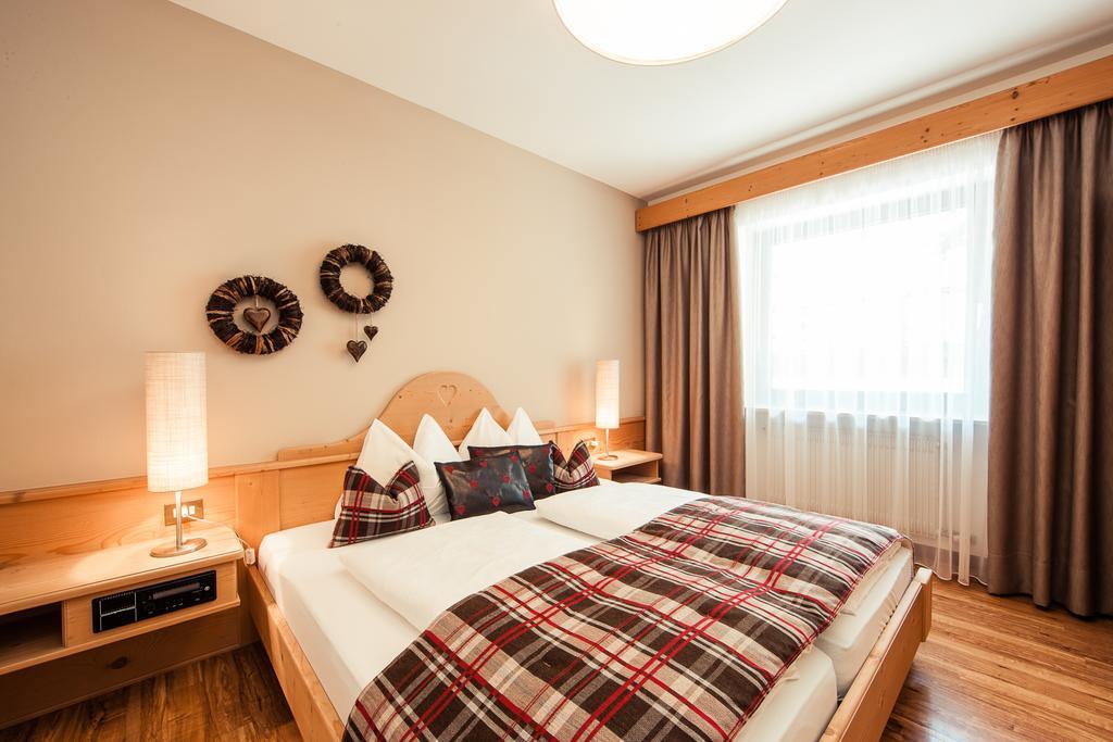 Siegi - Aparthotel & Retreat Parcines Ngoại thất bức ảnh