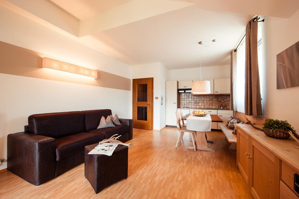 Siegi - Aparthotel & Retreat Parcines Ngoại thất bức ảnh